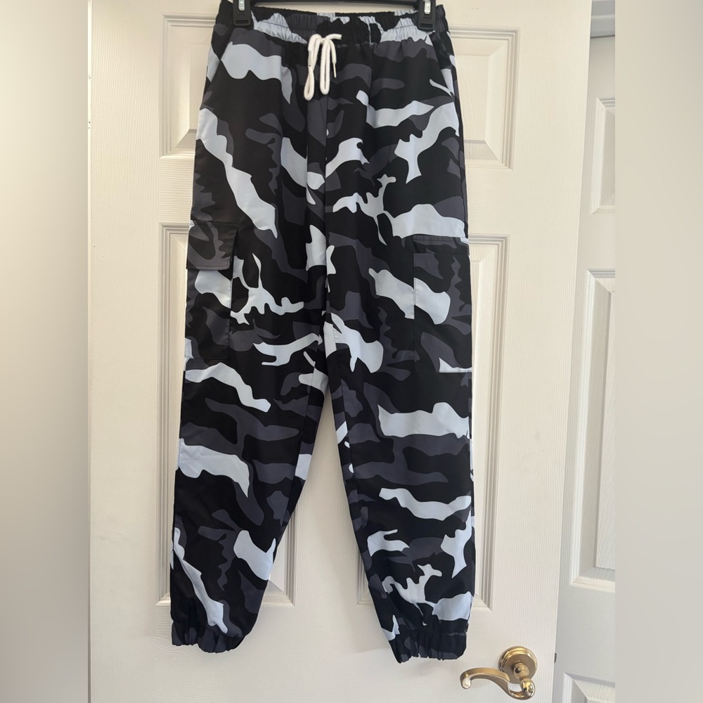 ROMWE Black & Gray Camo Drawstring Joggers